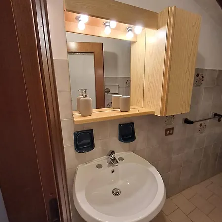 Mansardhouse Zona Bellagio 아파트 마그레글리오